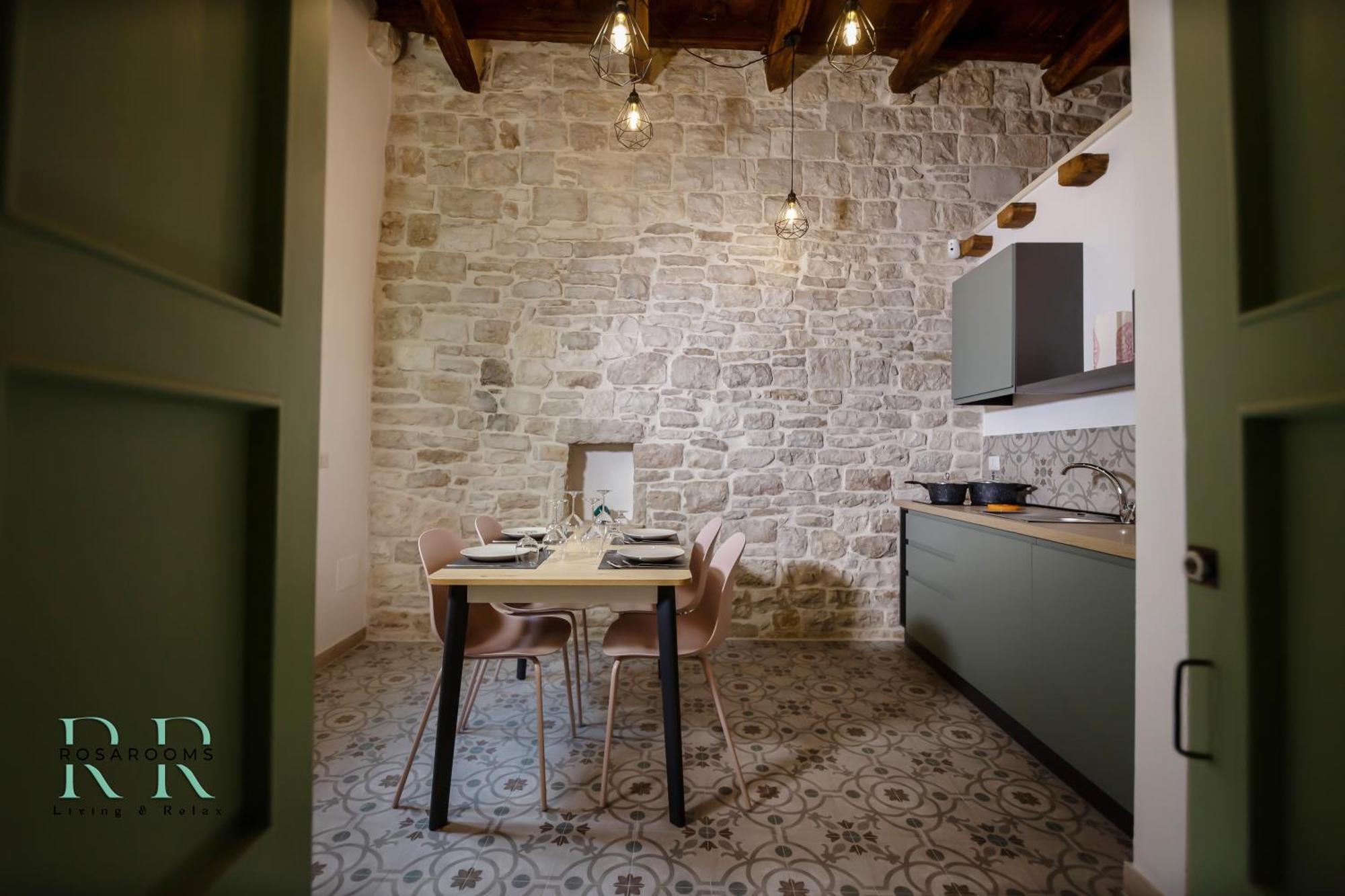 Rosa Rooms - Living & Relax - Family House Bisceglie Exterior photo