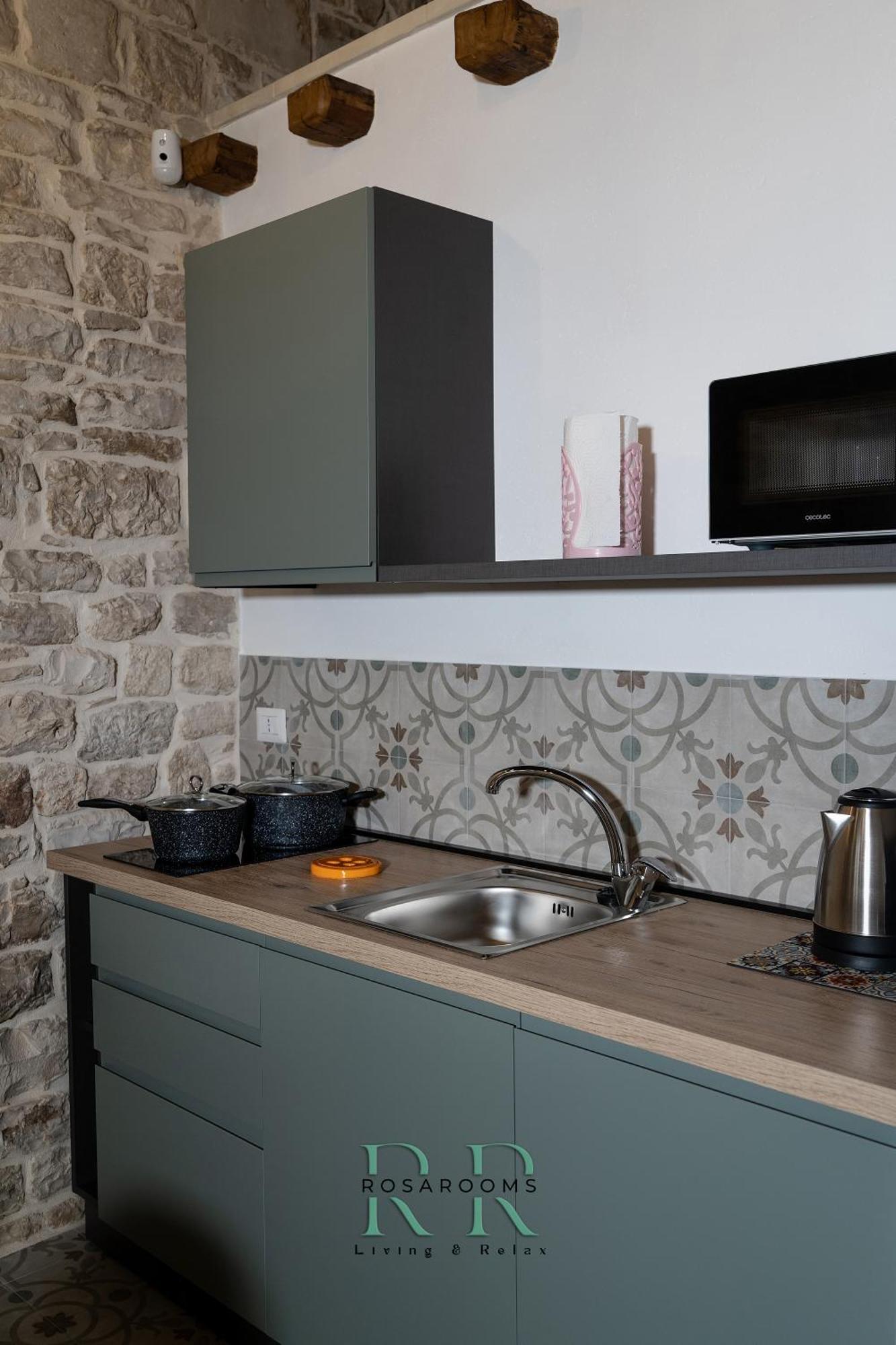 Rosa Rooms - Living & Relax - Family House Bisceglie Exterior photo